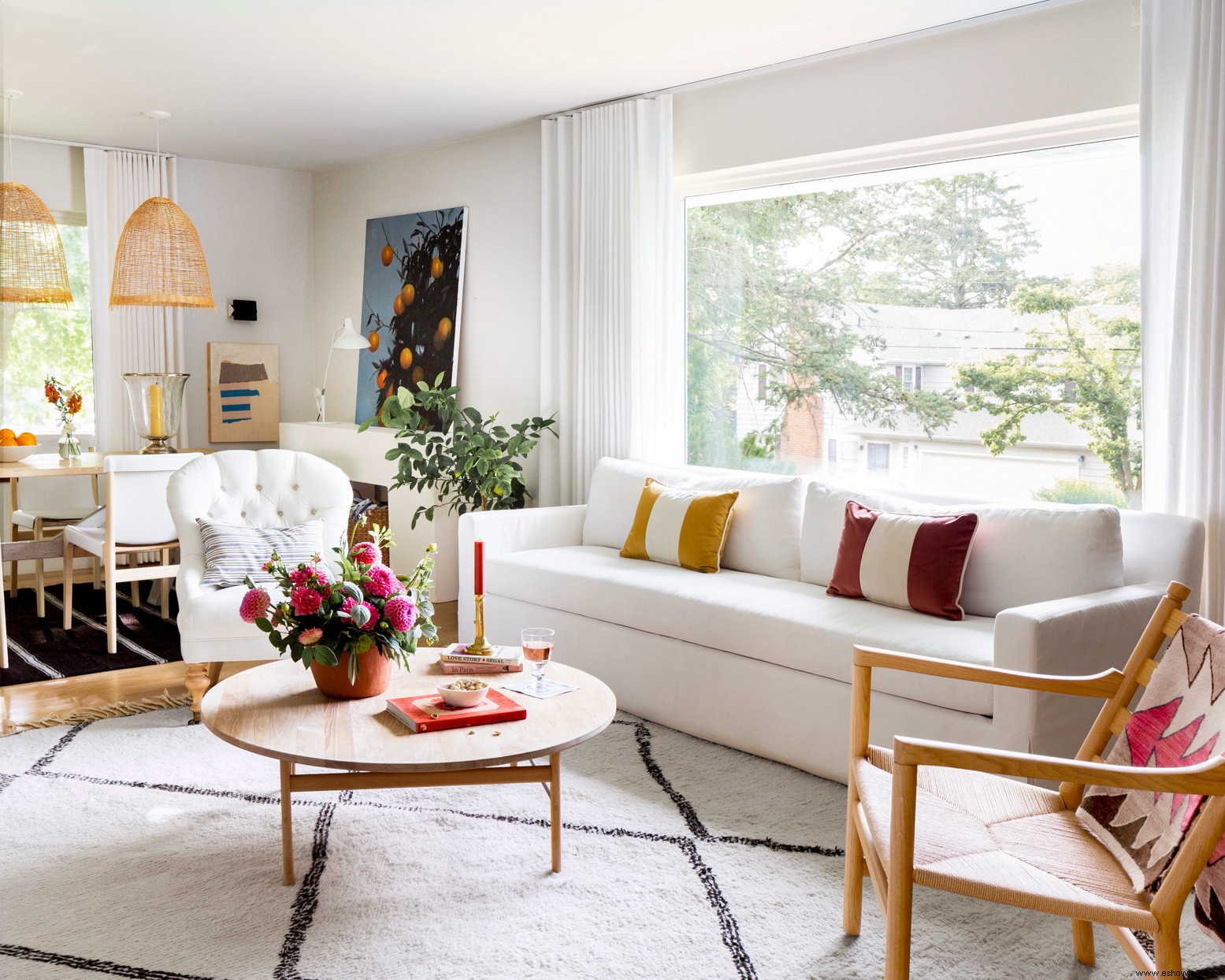 El estilo escandinavo y las antigüedades francesas llenan la encantadora casa de los años 50 de Michelle Adams 