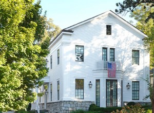 Vea cómo esta casa para parejas en Atlanta pasó de ser un lote vacío a un sueño hecho realidad 