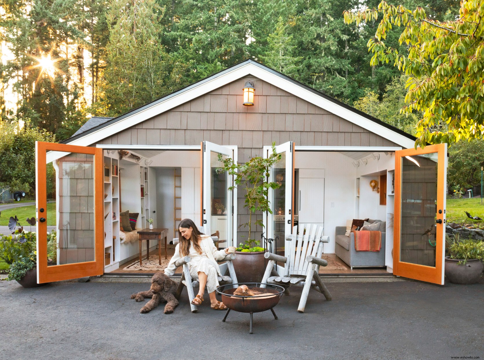Este garaje de 480 pies cuadrados se convirtió en una pequeña casa perfectamente adecuada para invitados 
