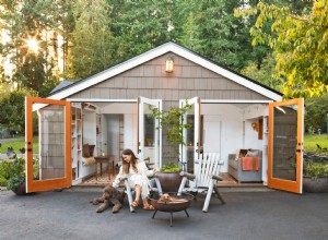 Transformación de un garaje de 480 pies² en una casa de invitados ultraeficiente y acogedora