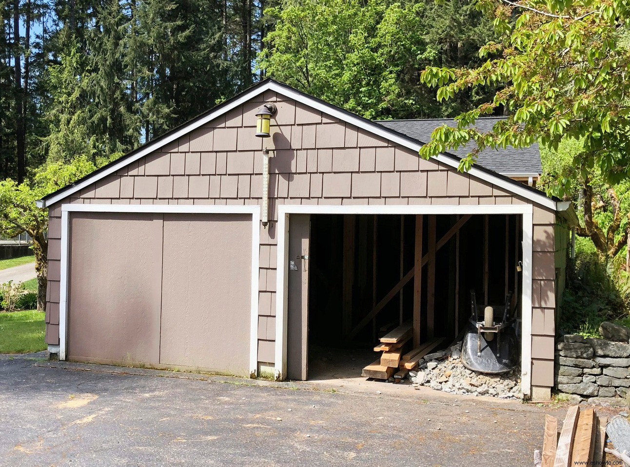 Este garaje de 480 pies cuadrados se convirtió en una pequeña casa perfectamente adecuada para invitados 
