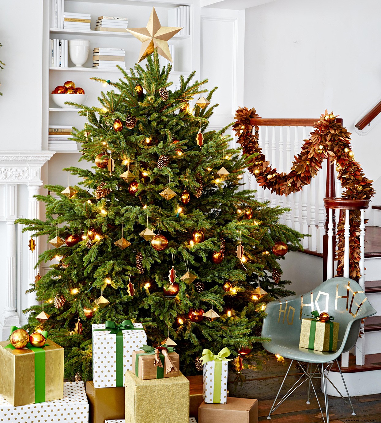 Cómo poner luces en un árbol de Navidad como un profesional 