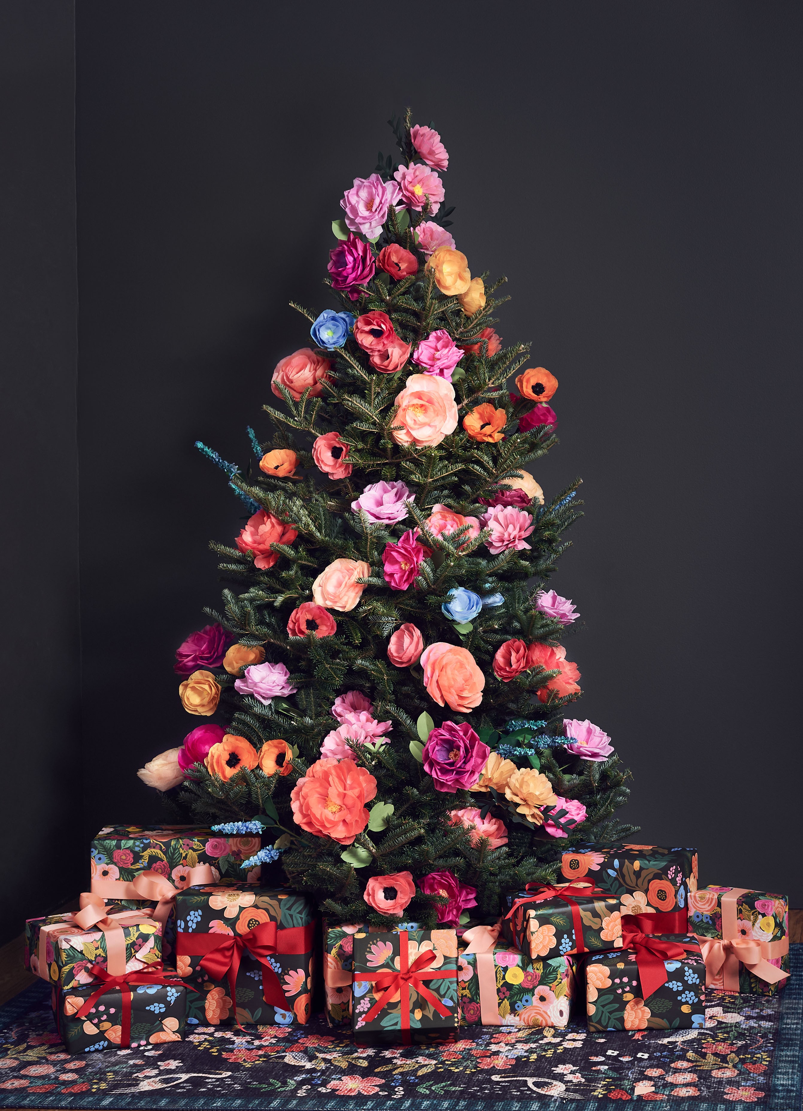 La tendencia floral del árbol de Navidad ha vuelto y las imágenes son impresionantes 