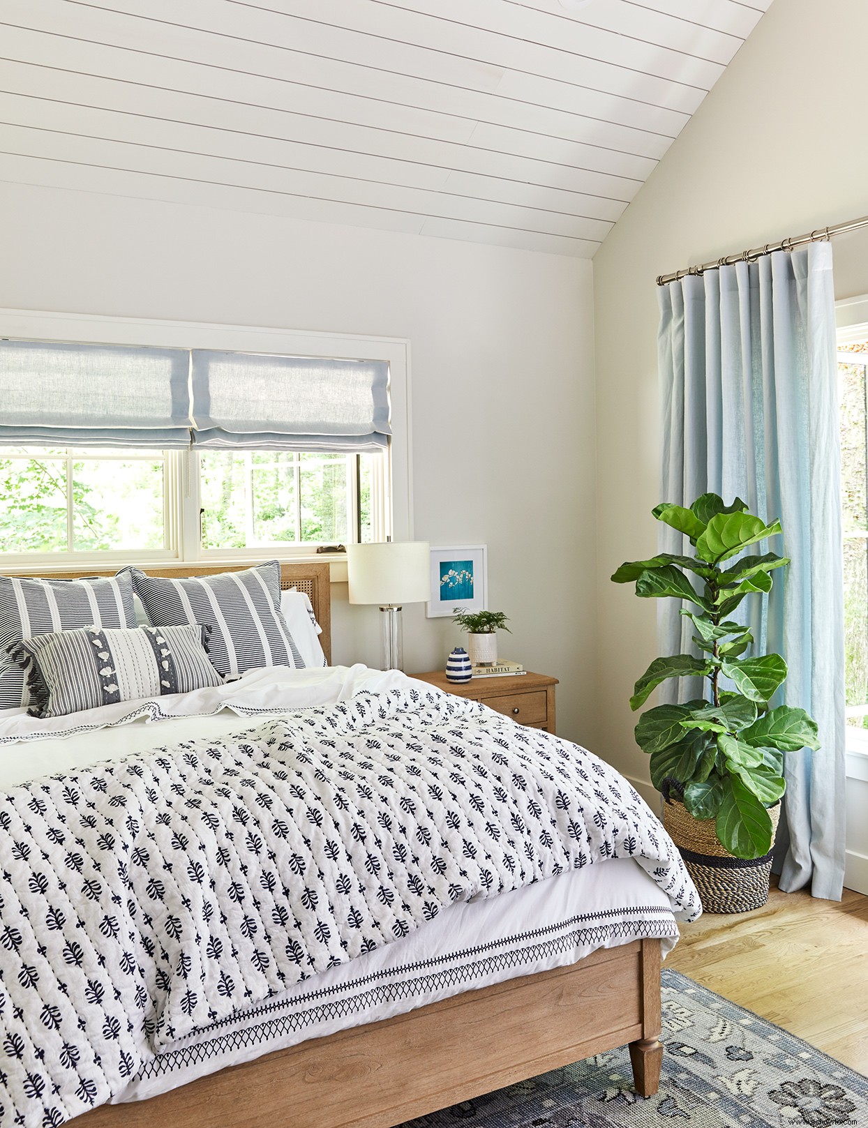 7 cambios simples para hacer que tu dormitorio se sienta como un hotel de 5 estrellas 