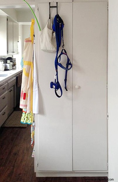Los trucos ocultos ayudan a esta sala de lavandería familiar funcional a hacerlo todo 