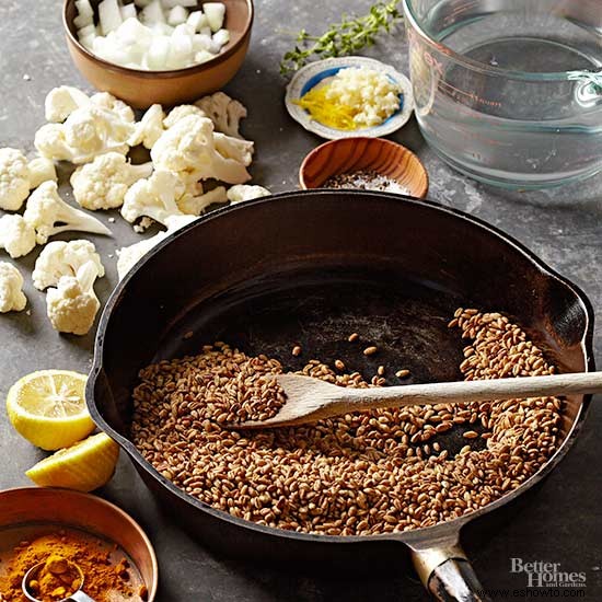 Farro tostado al limón y pilaf de coliflor 