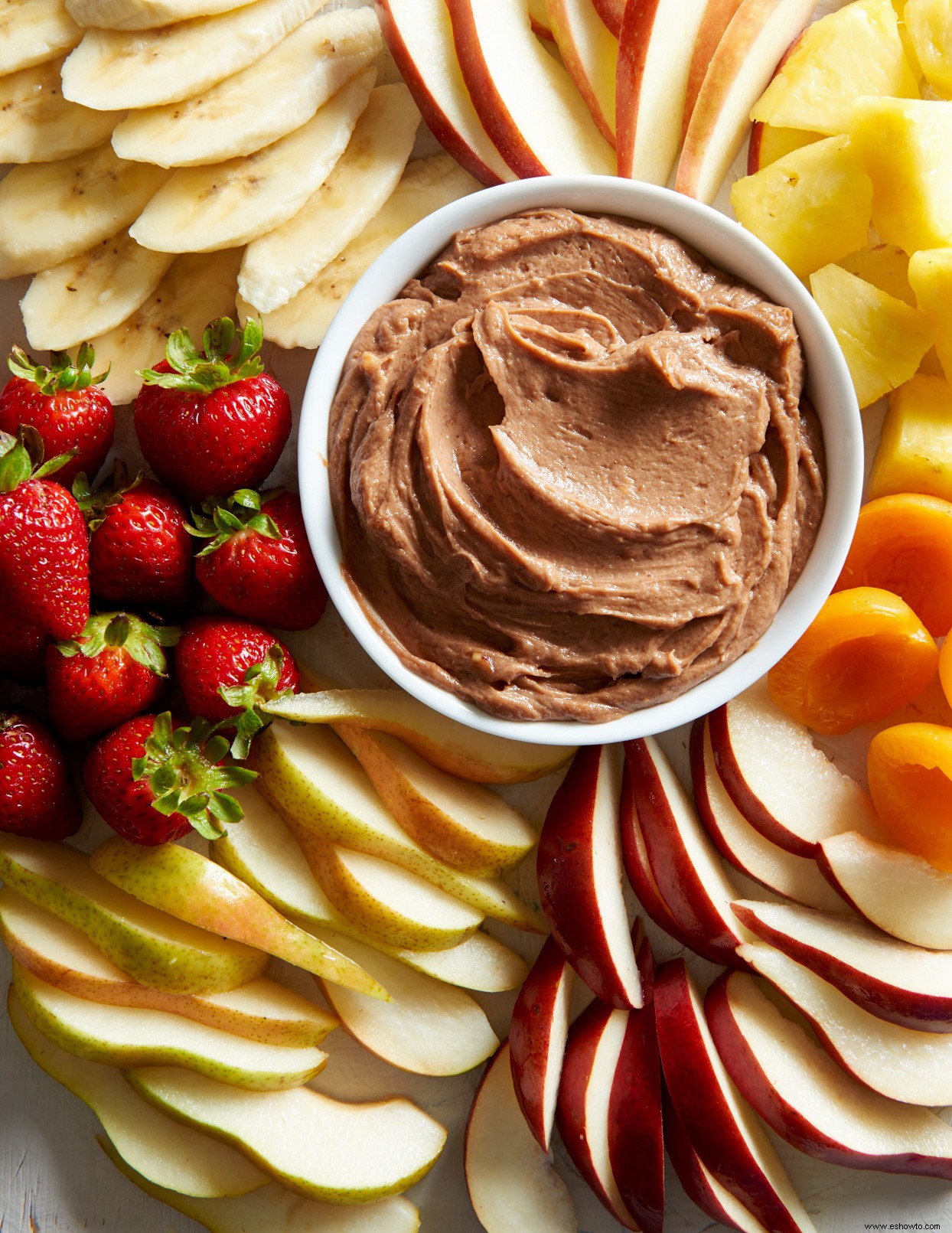 Dip de frutas con mantequilla de almendras y chocolate 