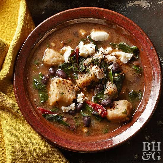 Sopa de Frijoles Negros y Acelgas con Dumplings de Masa 