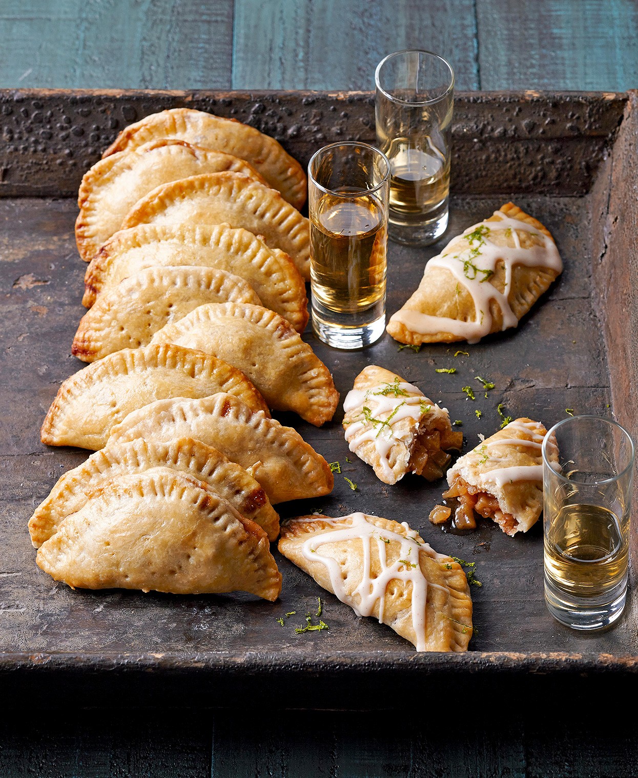 Empanadas De Manzana Con Tequila 