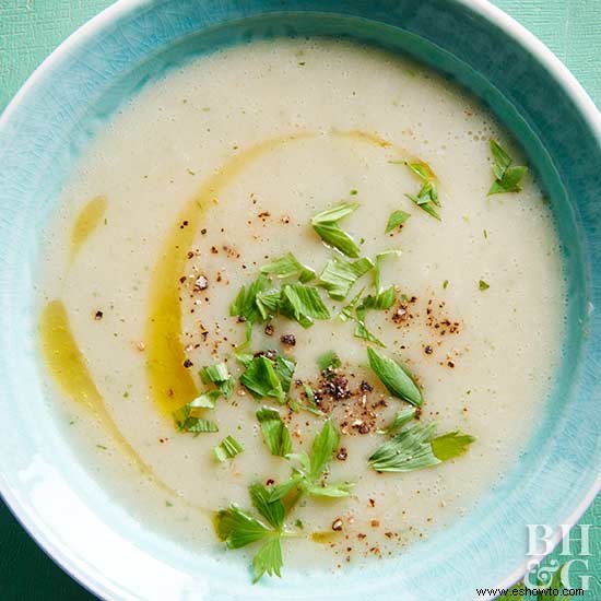 Sopa Crema De Patatas Con Lovage 