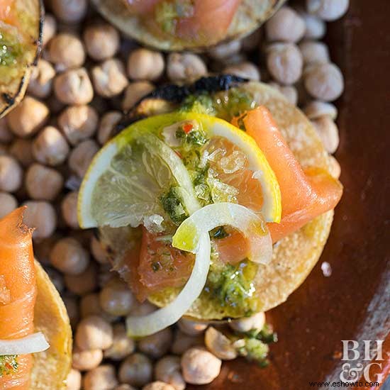 Tostadas De Salmon 