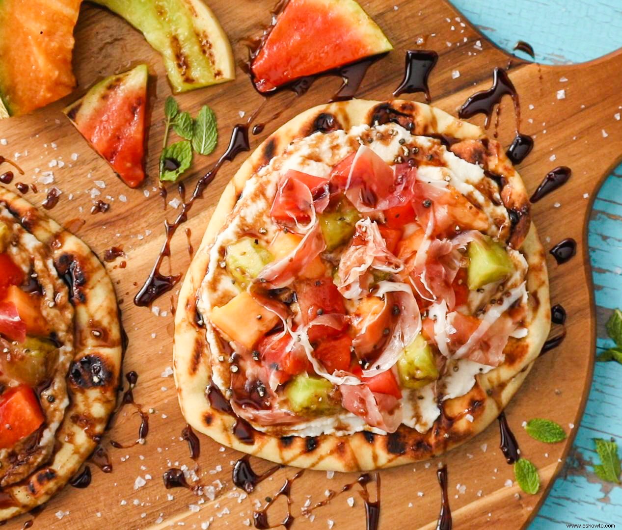 Pizza de frutas a la parrilla 