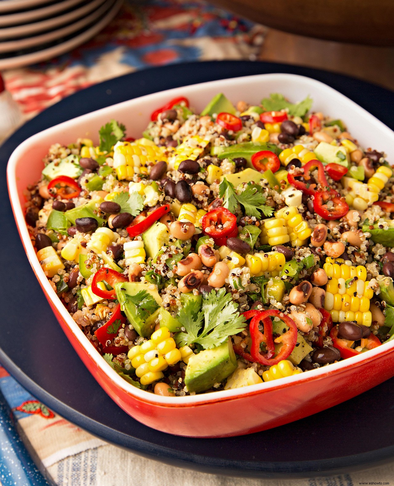 Ensalada de guisantes de ojos negros y quinoa 