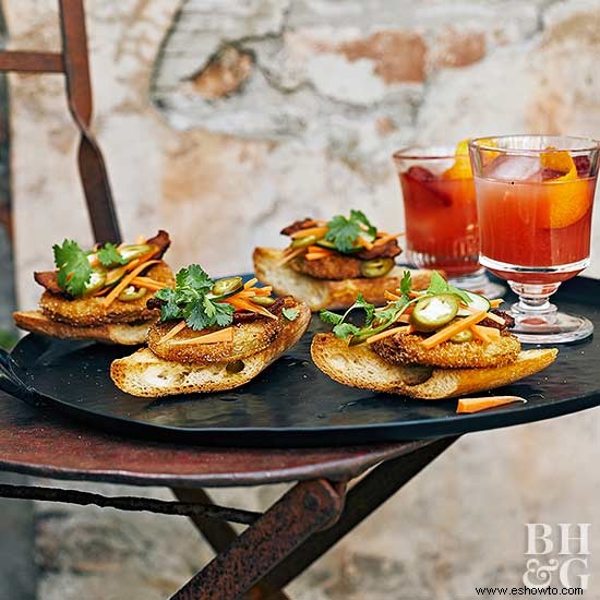 Tostadas Fritas De Tomate Verde Banh Mi 