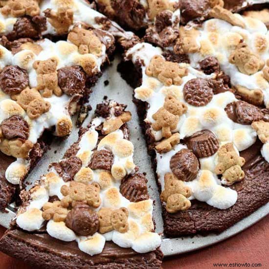 Smores Brownie Pizza 