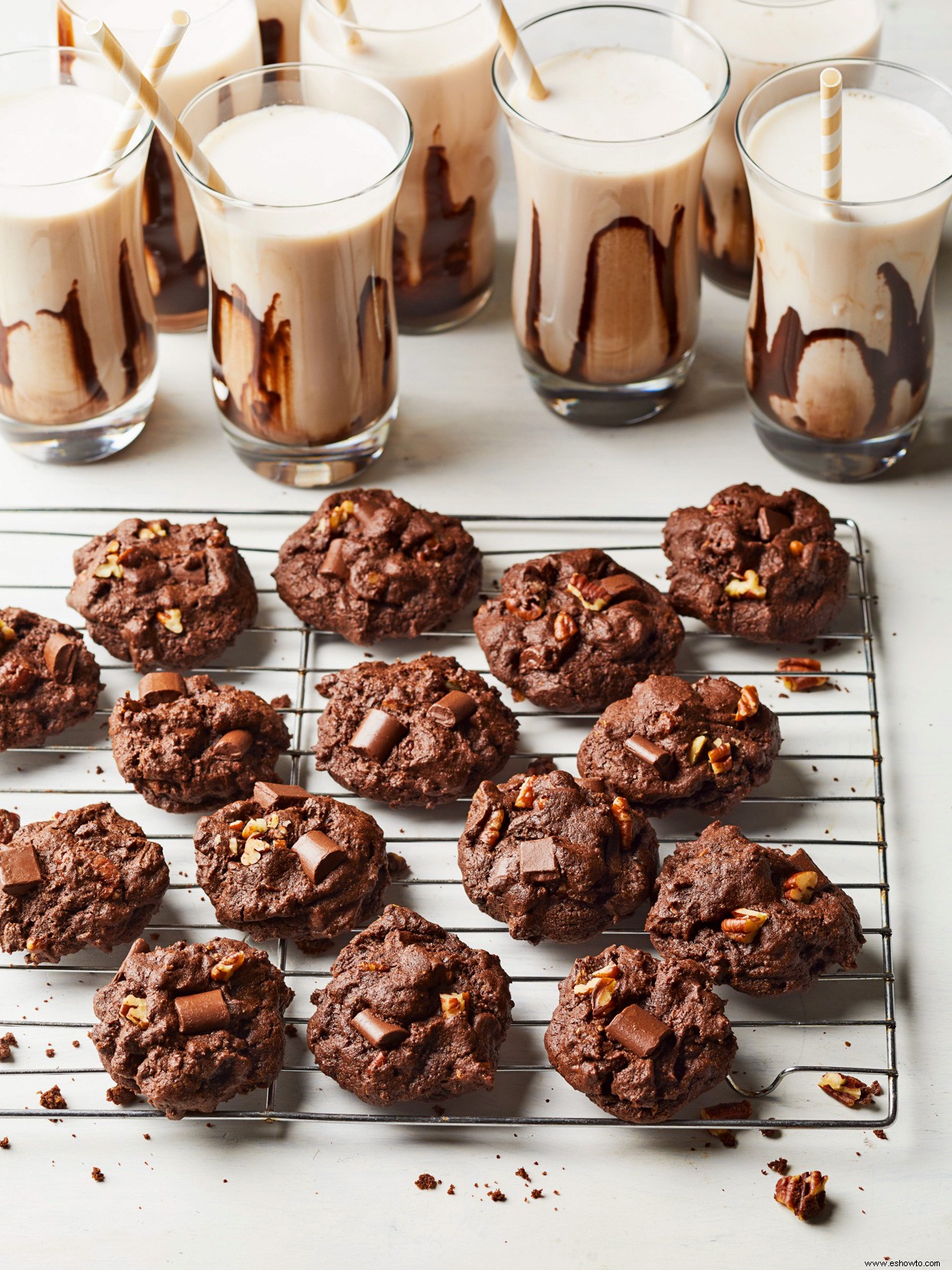 Galletas de trozos de chocolate con nuez y naranja 