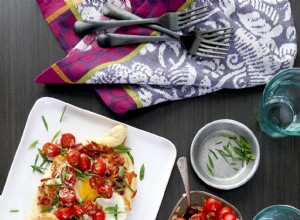 Khachapuri de Tocino Crujiente, Tomate y Huevo: Receta Auténtica para Desayuno