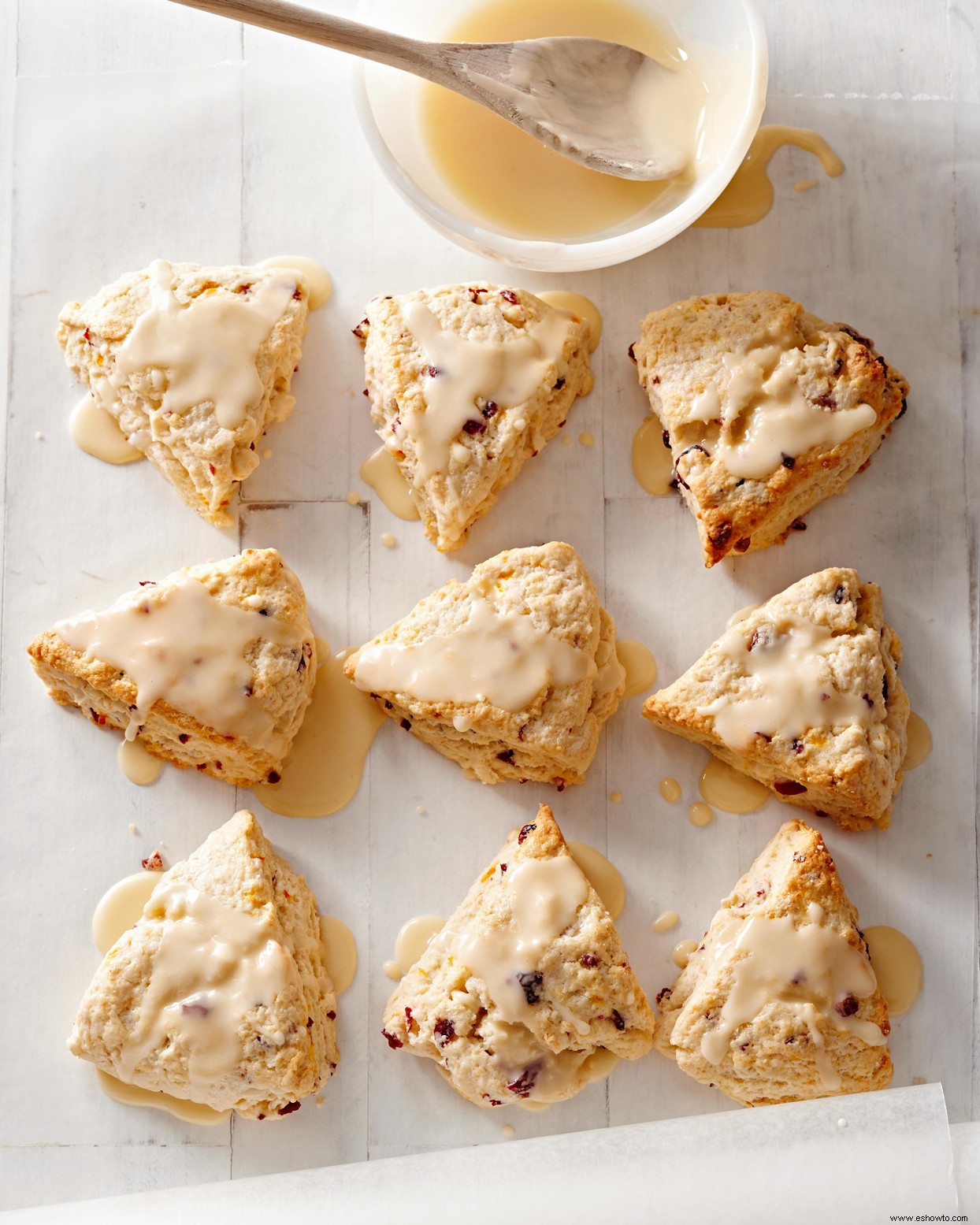 Scones de chocolate blanco y arándanos 