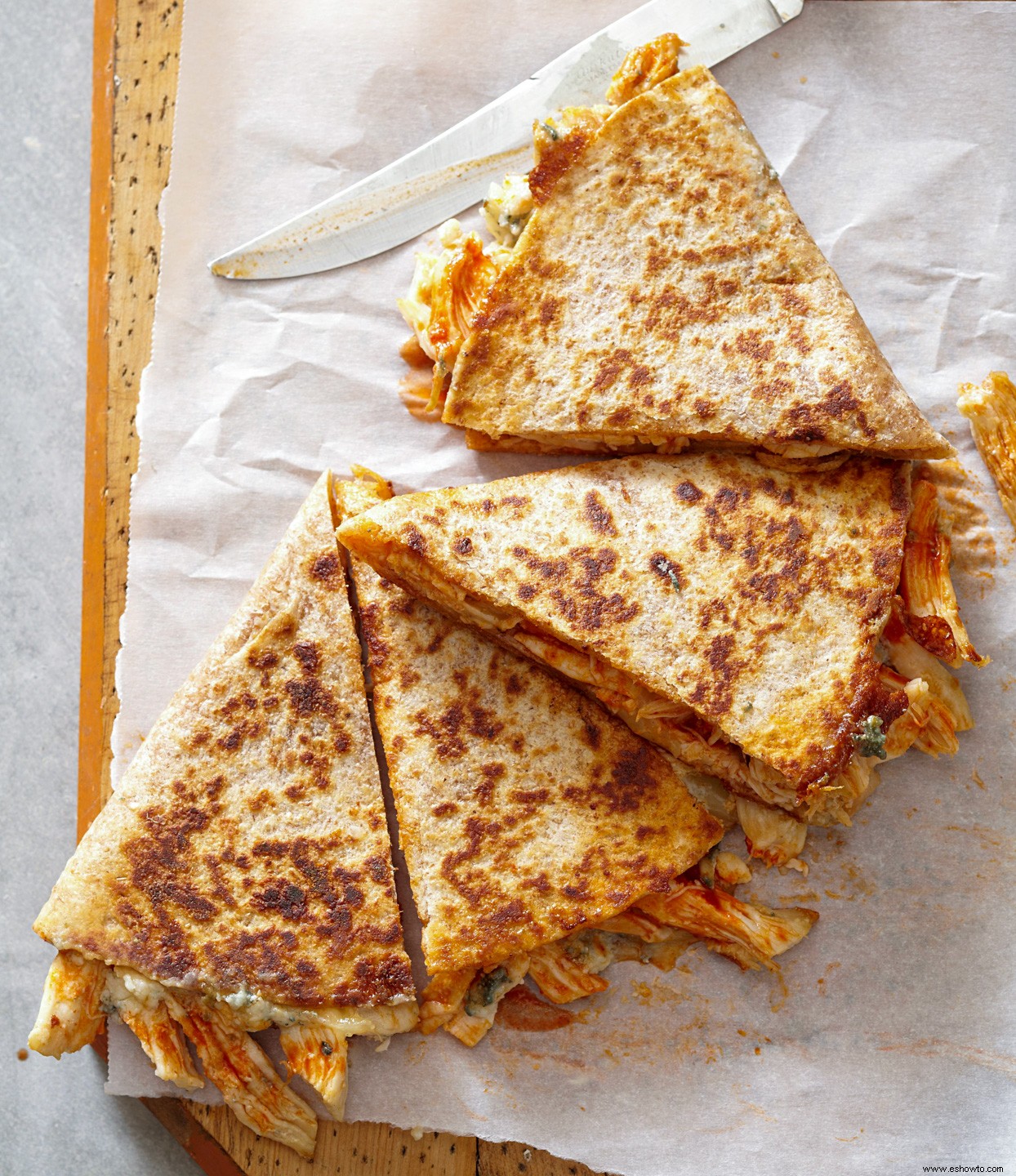 Quesadillas de pollo al búfalo 