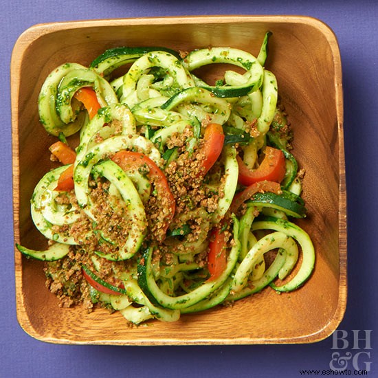 Fideos De Calabacín Y Salteado De Pimienta Dulce 