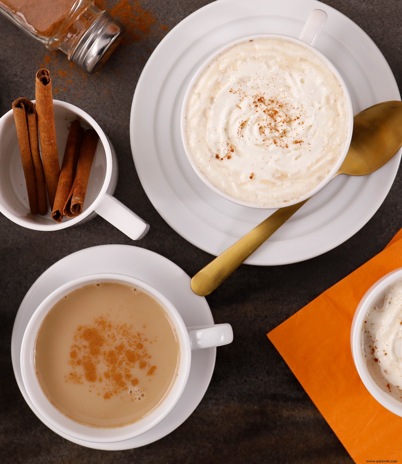 Latte de especias de calabaza en olla de cocción lenta 