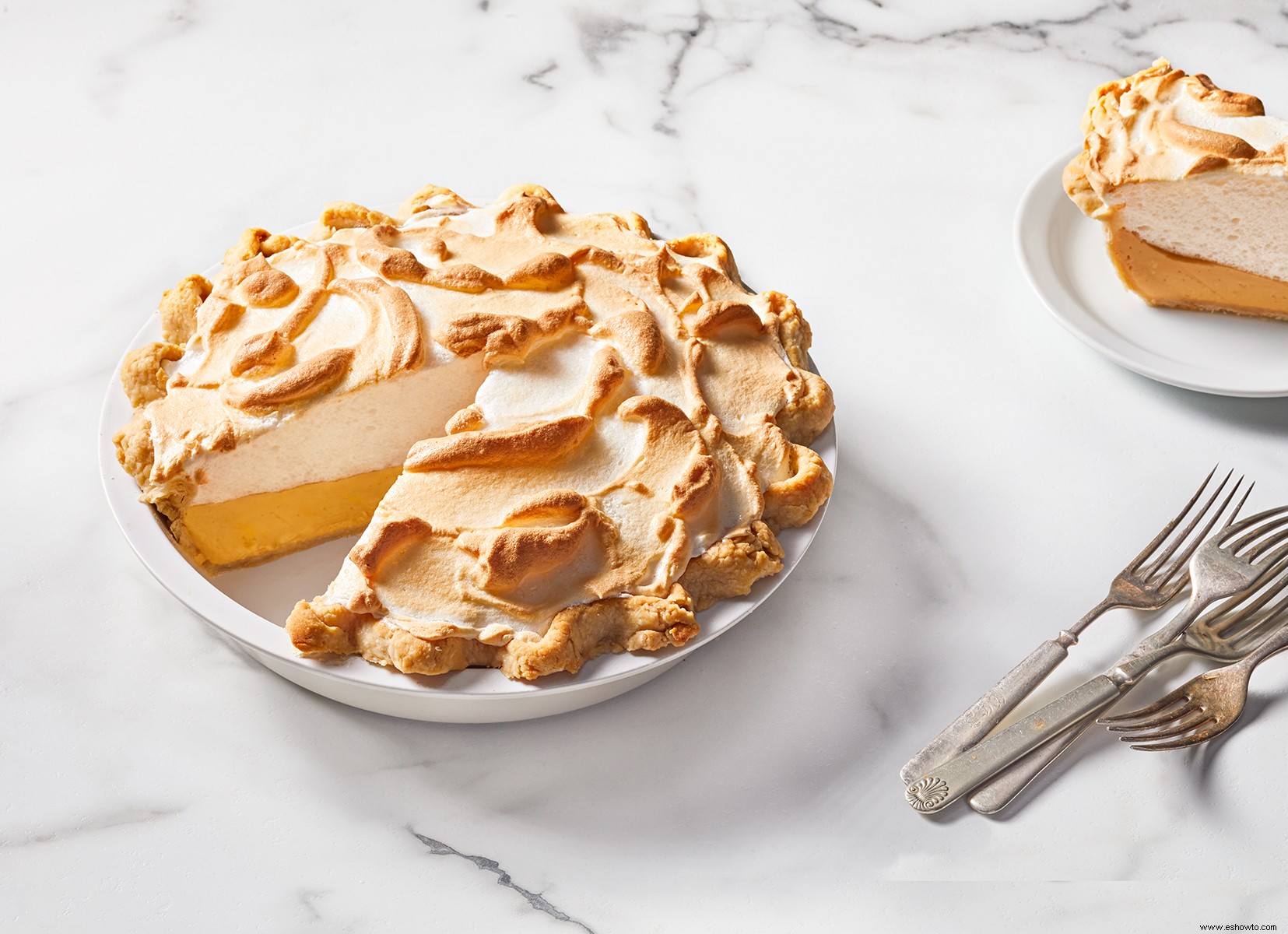 Pastel de merengue de caramelo 