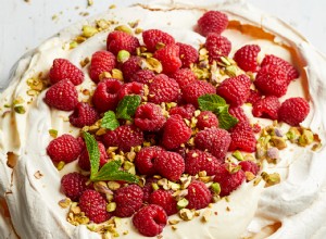 Pavlova Esponjosa de Crema de Limón con Frambuesas Frescas: Receta Imperdible