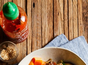 Tazones Asiáticos Saludables de Fideos de Calabacín con Cerdo y Verduras