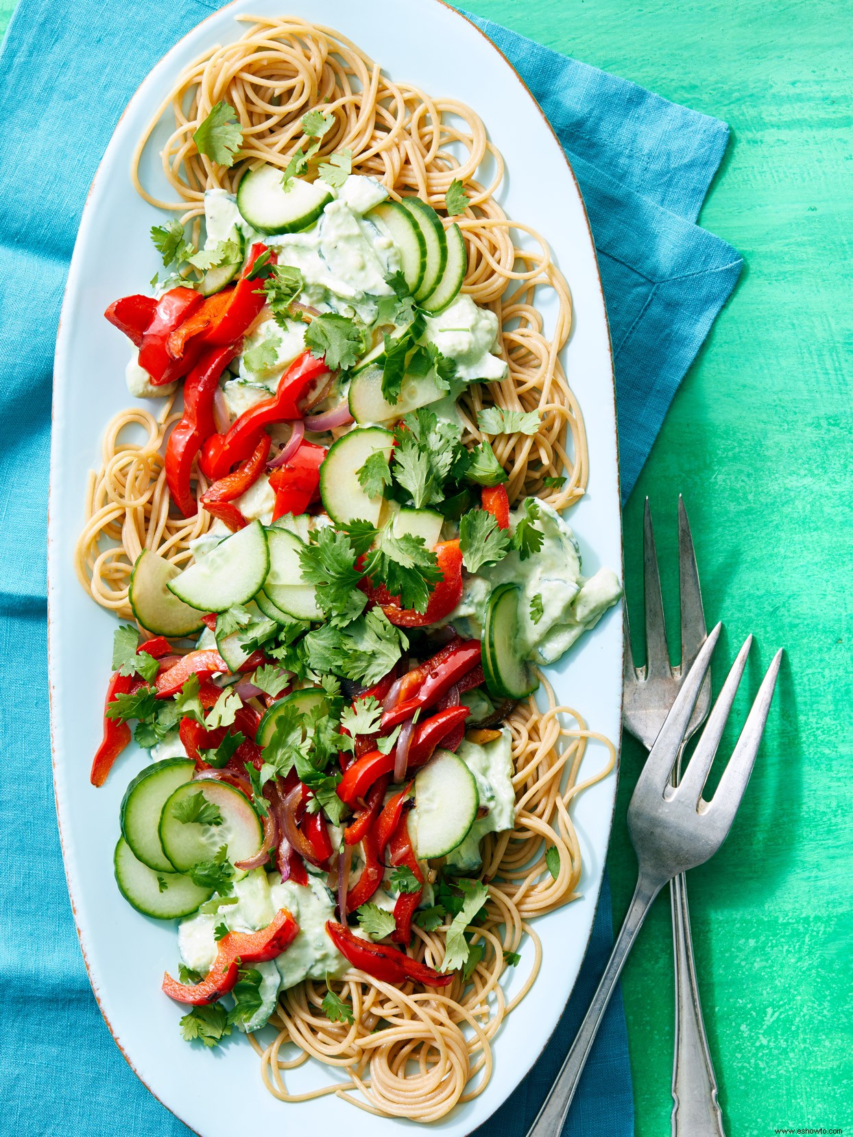 Espaguetis De Aguacate Y Yogur Con Verduras 