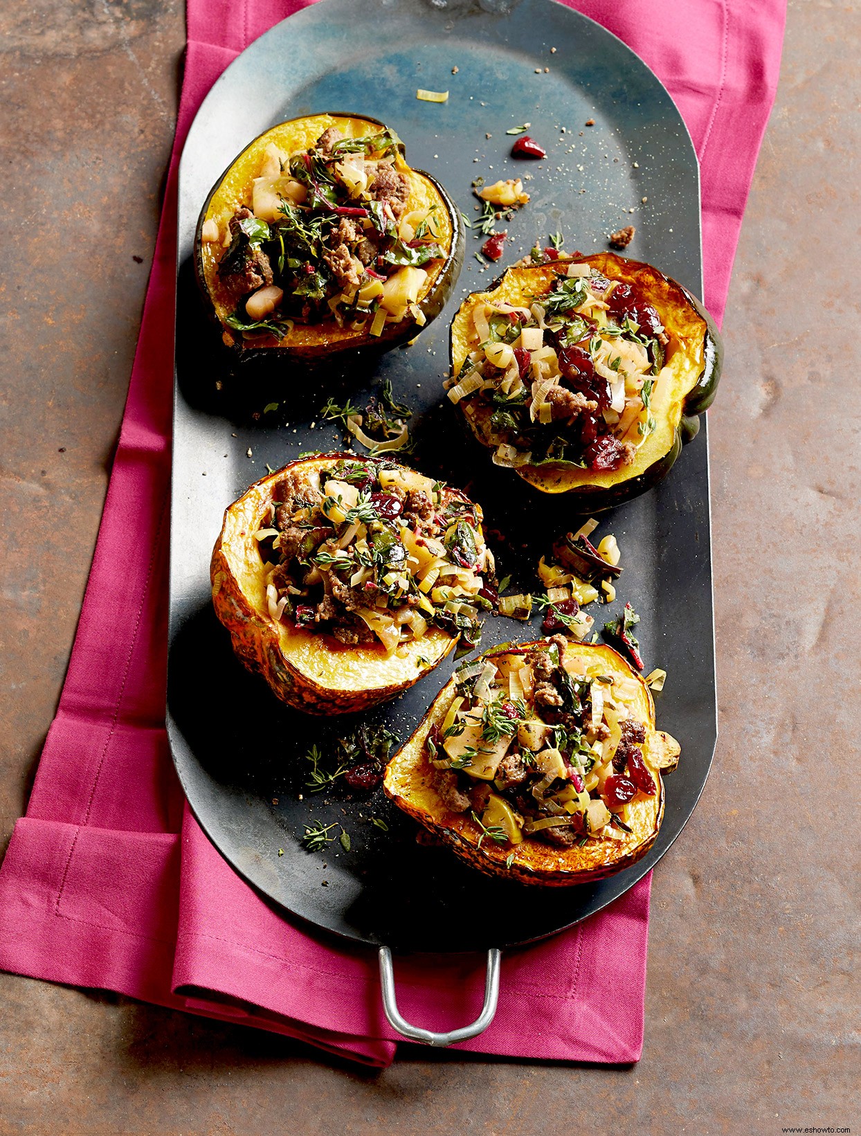 Calabaza Bellota Asada Con Relleno De Salchicha Y Arándanos 