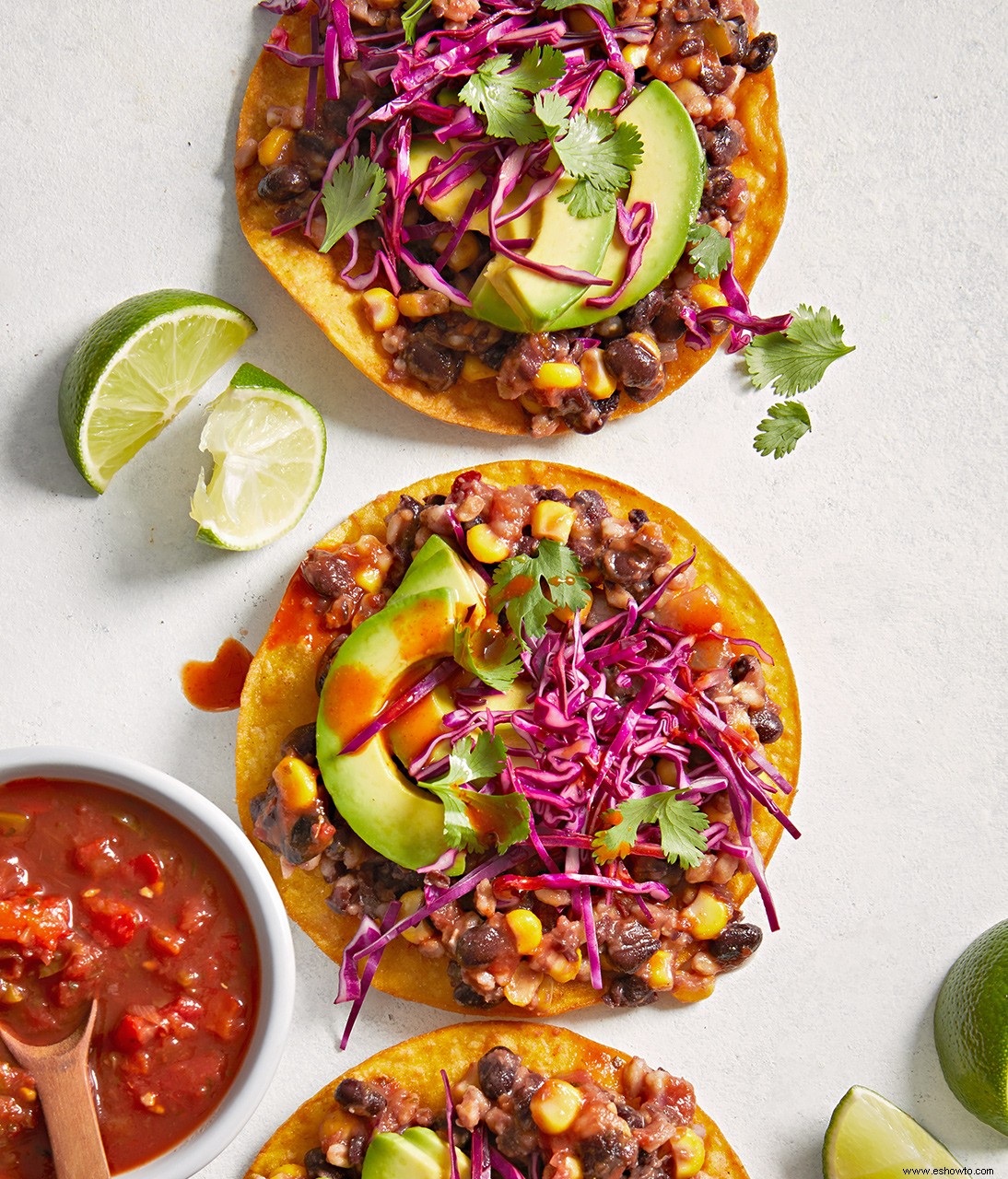 Tostadas De Frijoles Negros Y Chipotles 