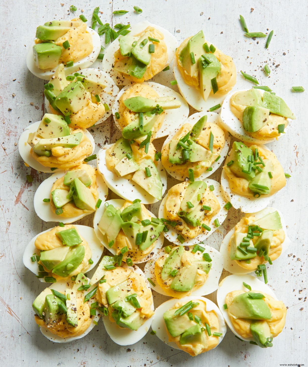 Huevos Rellenos De Aguacate Paleo 