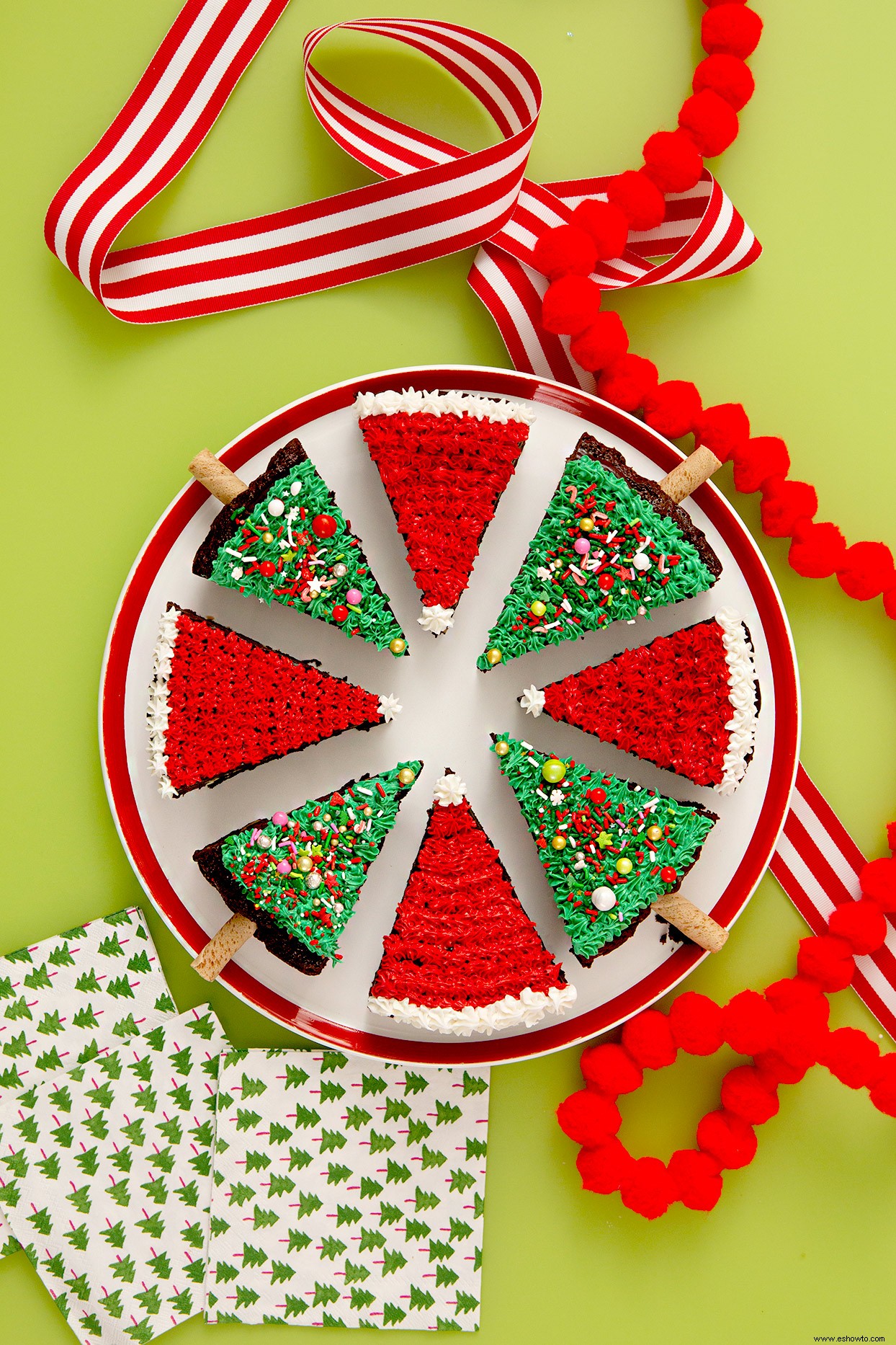 Brownies de gorro de Papá Noel y árbol de Navidad 