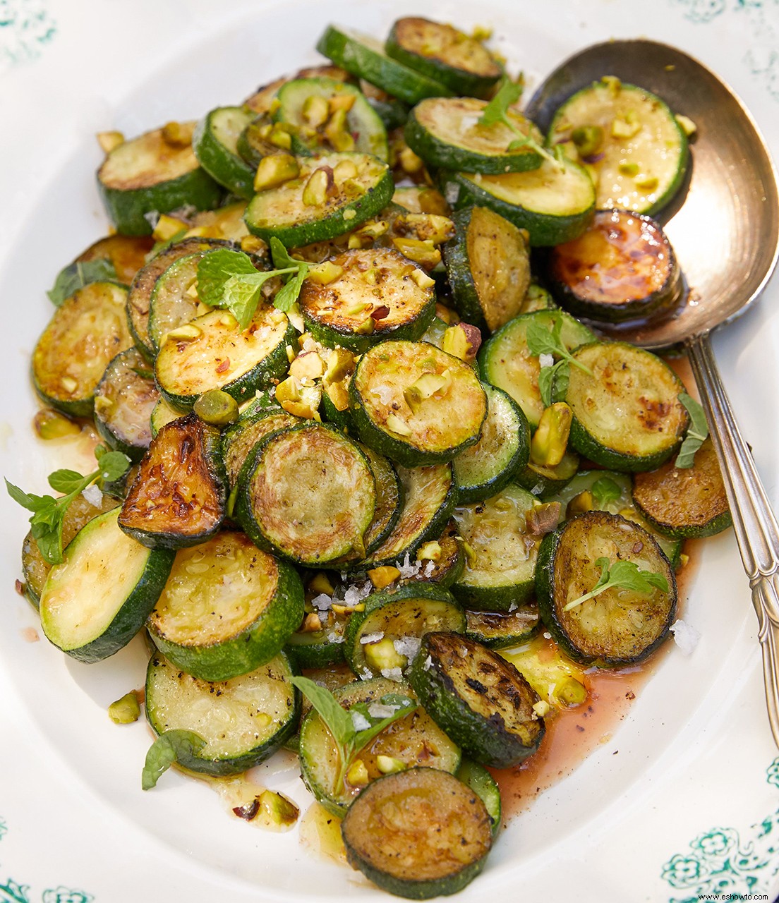 Calabacines Con Pistachos Y Menta 