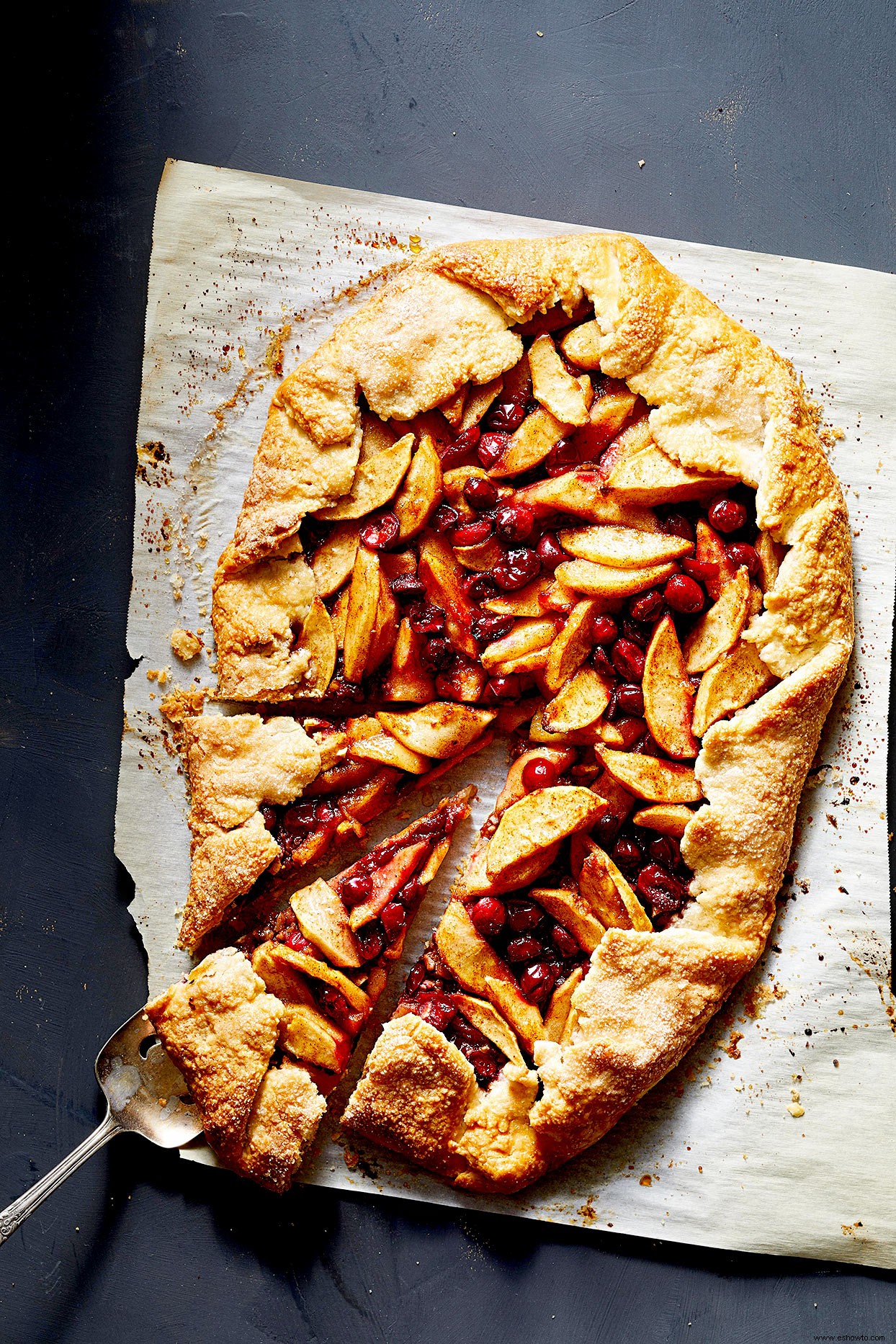 Galette de manzana, arándanos y pecanas 