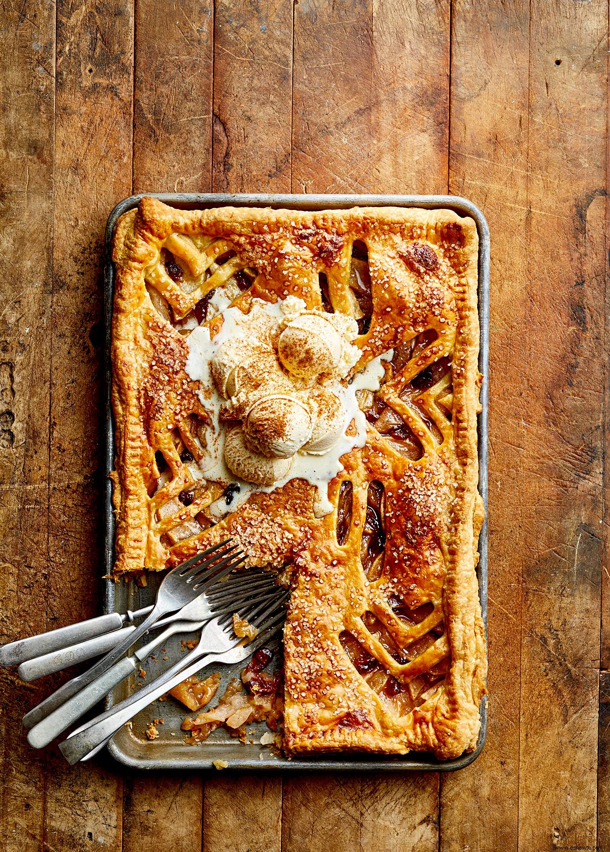 Tarta fácil de losa de manzana y cereza 