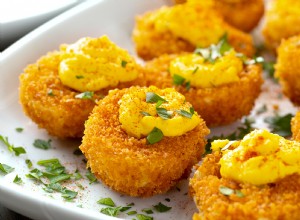 Huevos Rellenos Fritos: Receta Crujiente y Deliciosa Lista en 25 Minutos