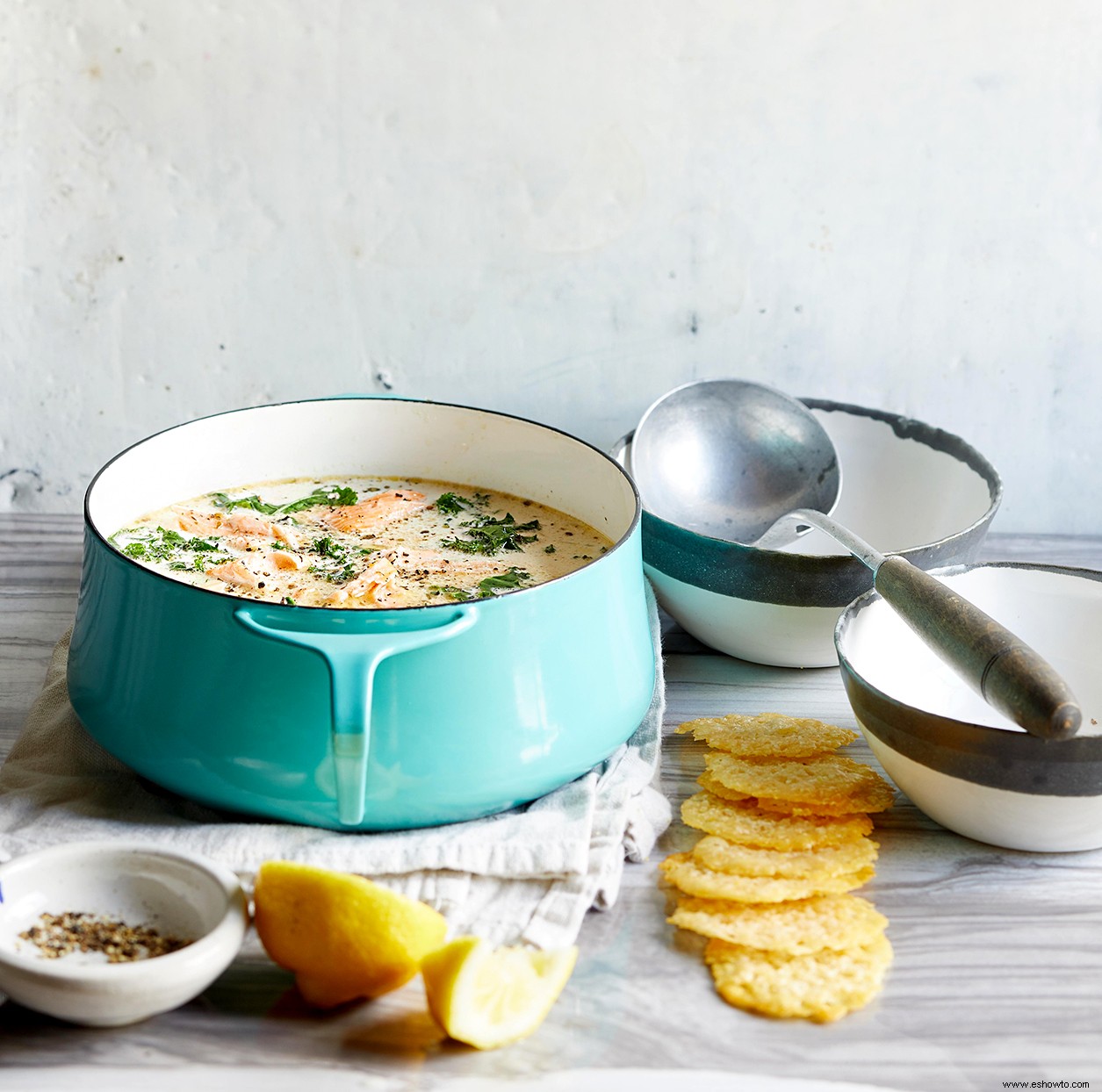 Sopa cremosa de salmón asado cetogénico 