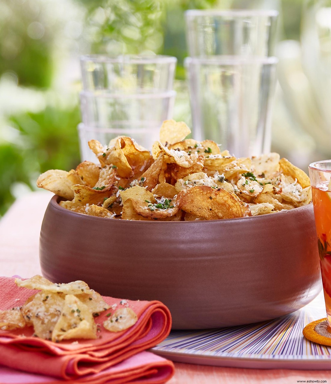 Papas Fritas Calientes Con Parmesano Y Hierbas 