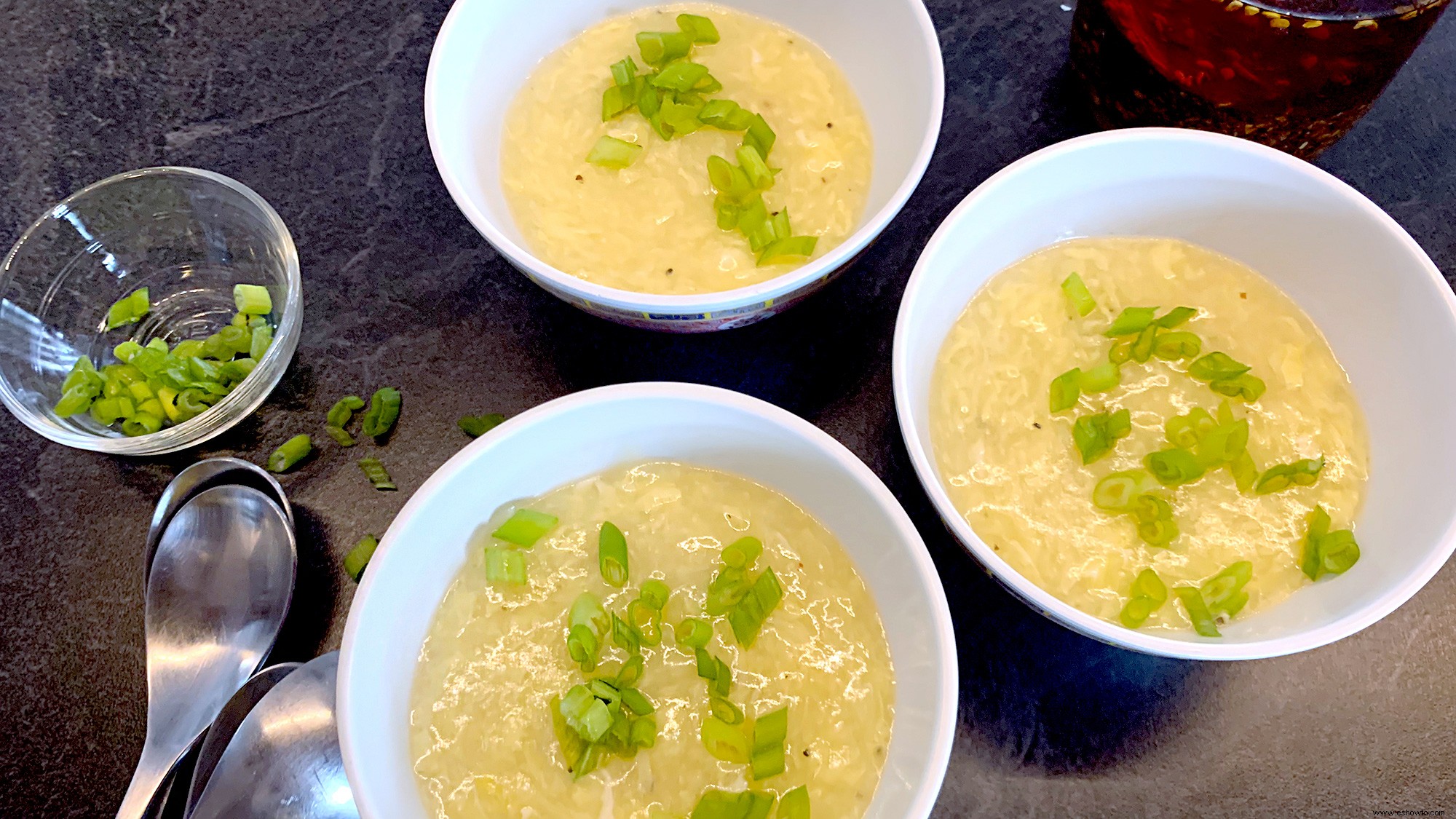 Sopa básica de gotas de huevo 