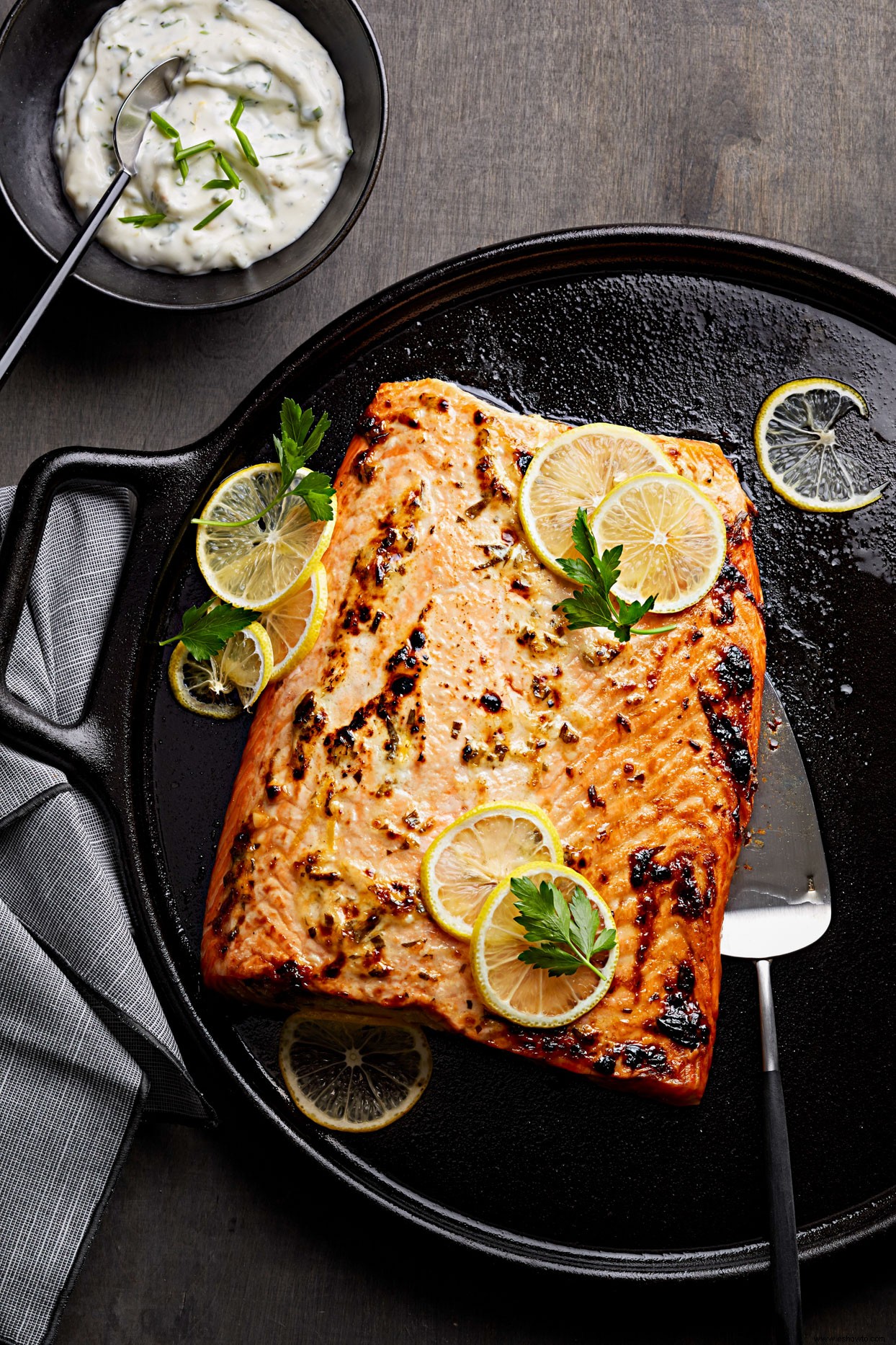 Salmón con Limón y Hierbas 