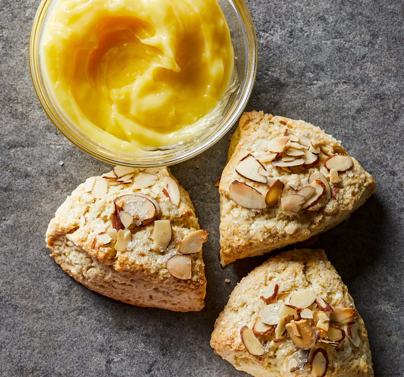 Scones de almendras y vainilla 