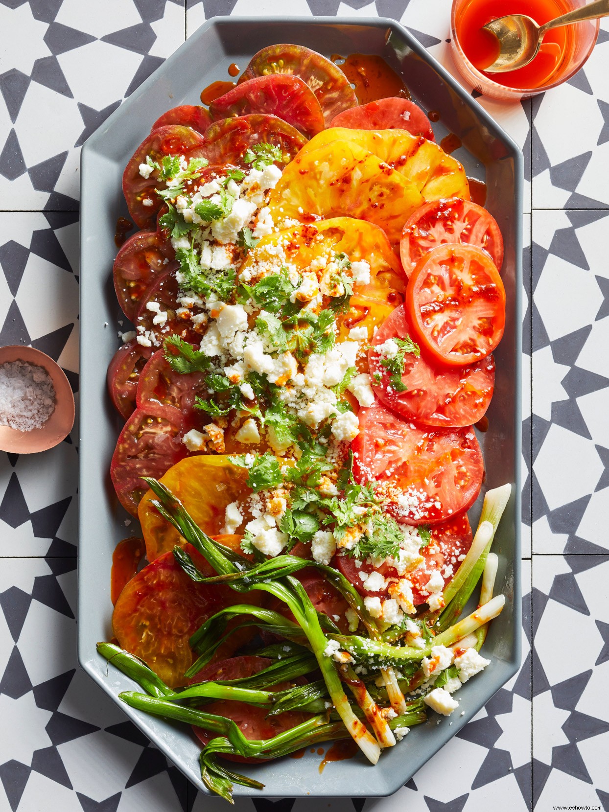 Ensalada De Tomate Con Aderezo De Chile Guajillo 