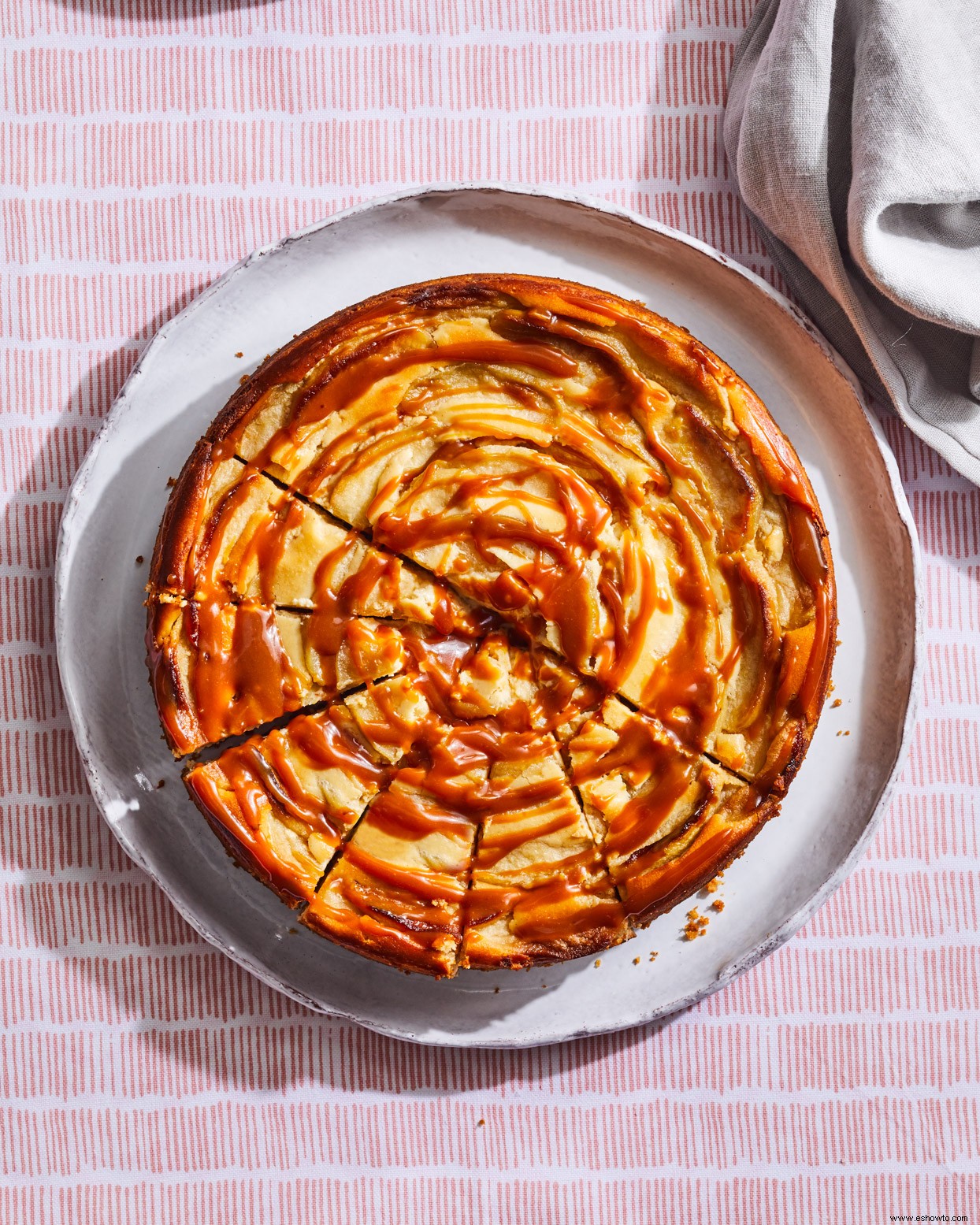 Tarta de queso con manzana y caramelo 