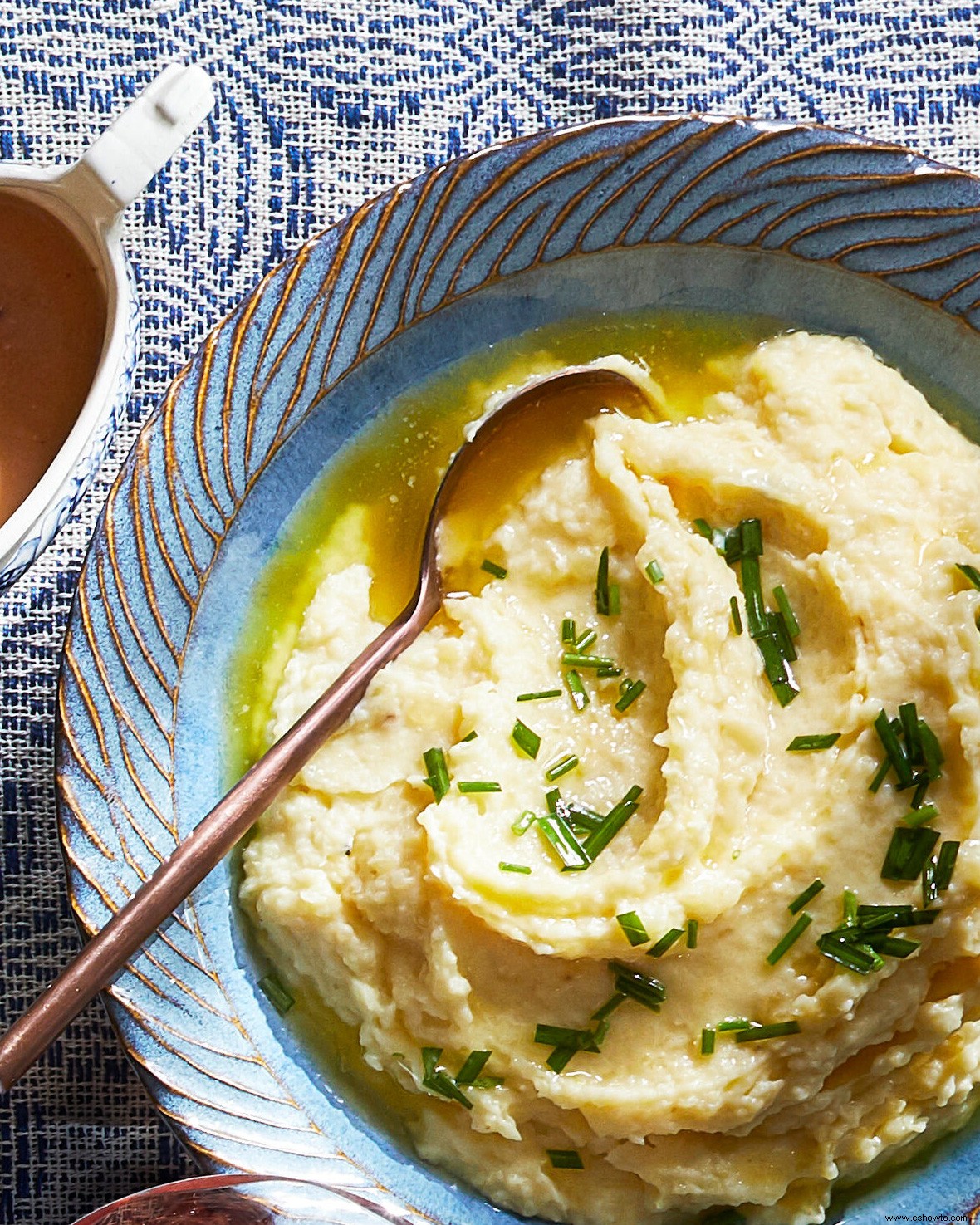 Puré de patata, raíz de apio y chirivía 