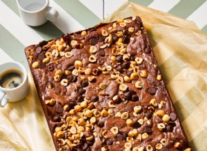 Brownies de Cheesecake con Chocolate y Avellanas: Receta Fácil para 24 Porciones