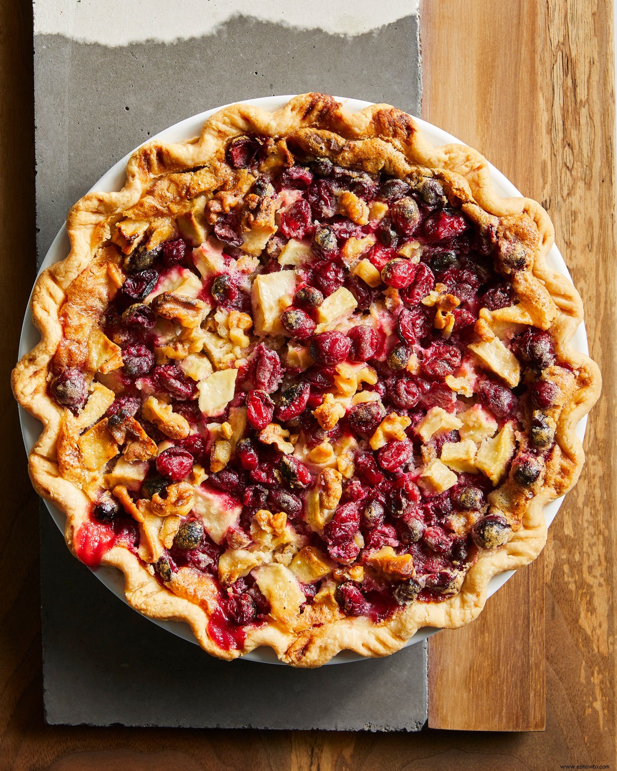 Tarta profunda de manzana y arándanos 