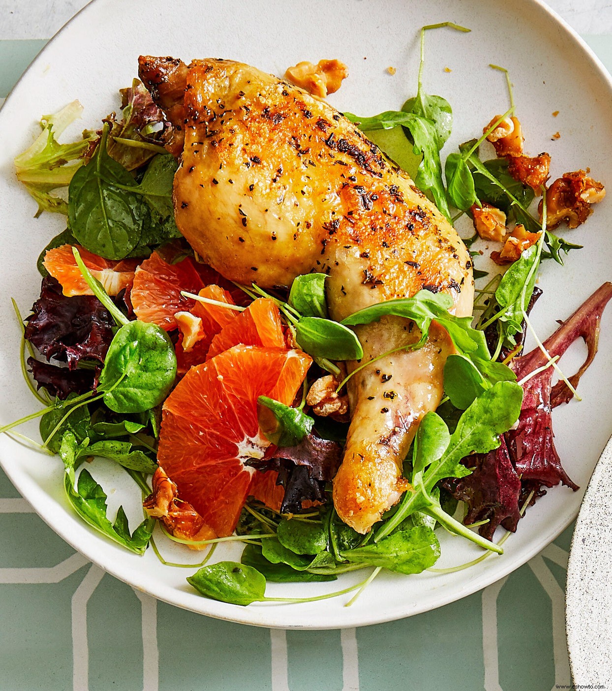 Ensalada De Pollo Crujiente Y Cítricos Con Vinagreta De Miel Y Dijon 