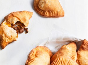 Patés de Cordero Caribeños Crujientes: Receta Auténtica de Korsha Wilson