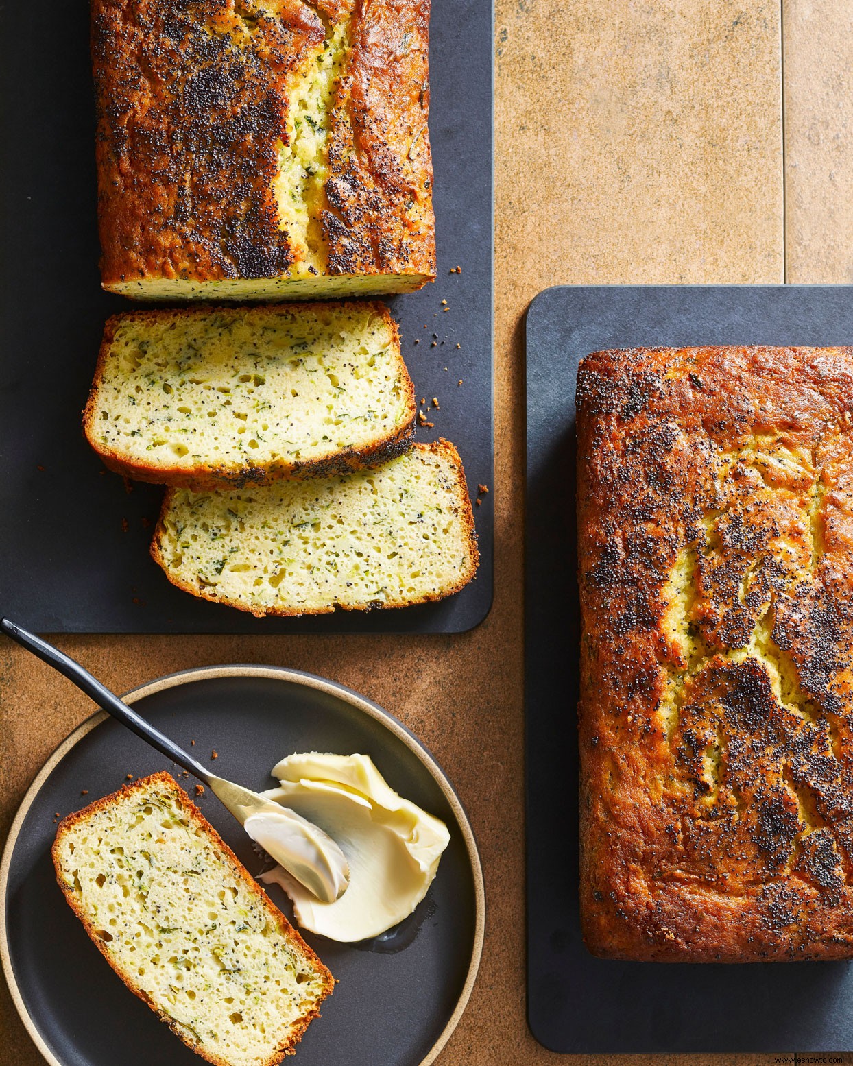 Pan de calabacín con semillas de amapola y limón 